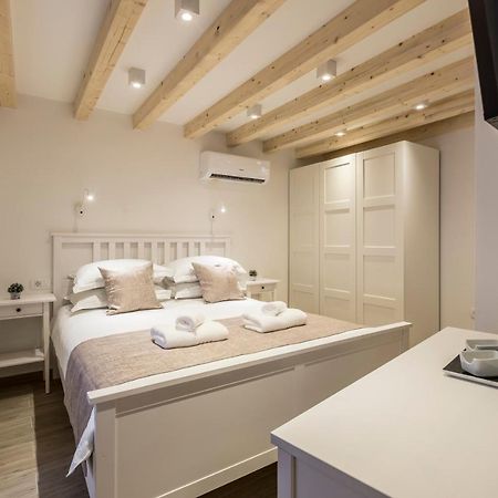 Cosmijeva Luxury Rooms Split Exterior foto
